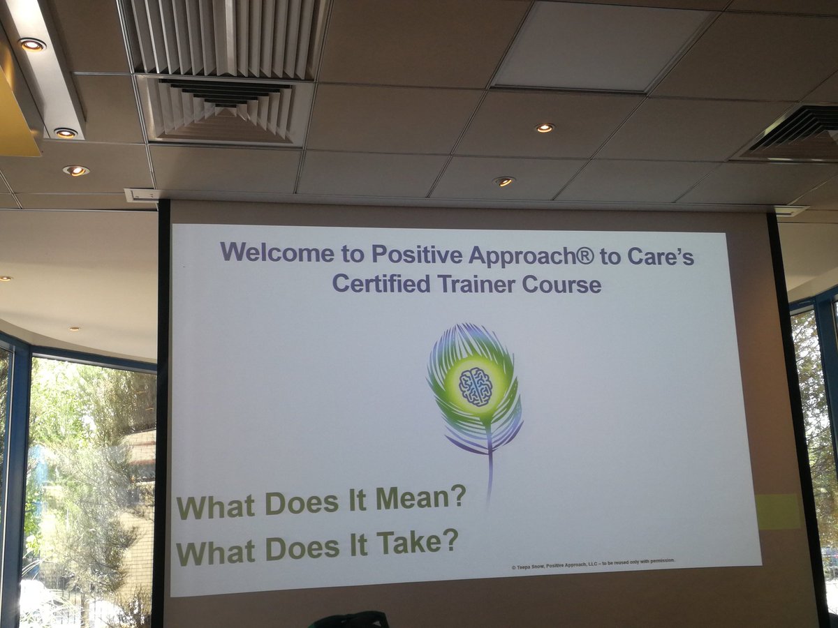 Kristalgroep's tweet photo. In #London voor een twee daagse training van @teepasnow! Wat een feest. #dementie #training #certificatie https://t.co/BWVgJyK39A