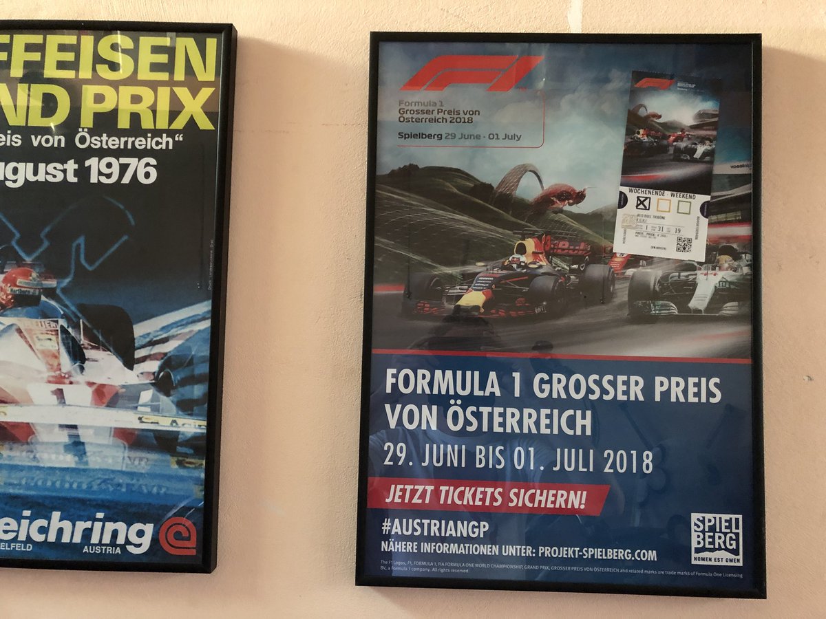 Kleine aanpassing in de thuisdecoratie 😊 #MaxVerstappen #AustrianGP #F1 #IchWarDabei @VanGamerenF1 @Charreljalving @joevanburik