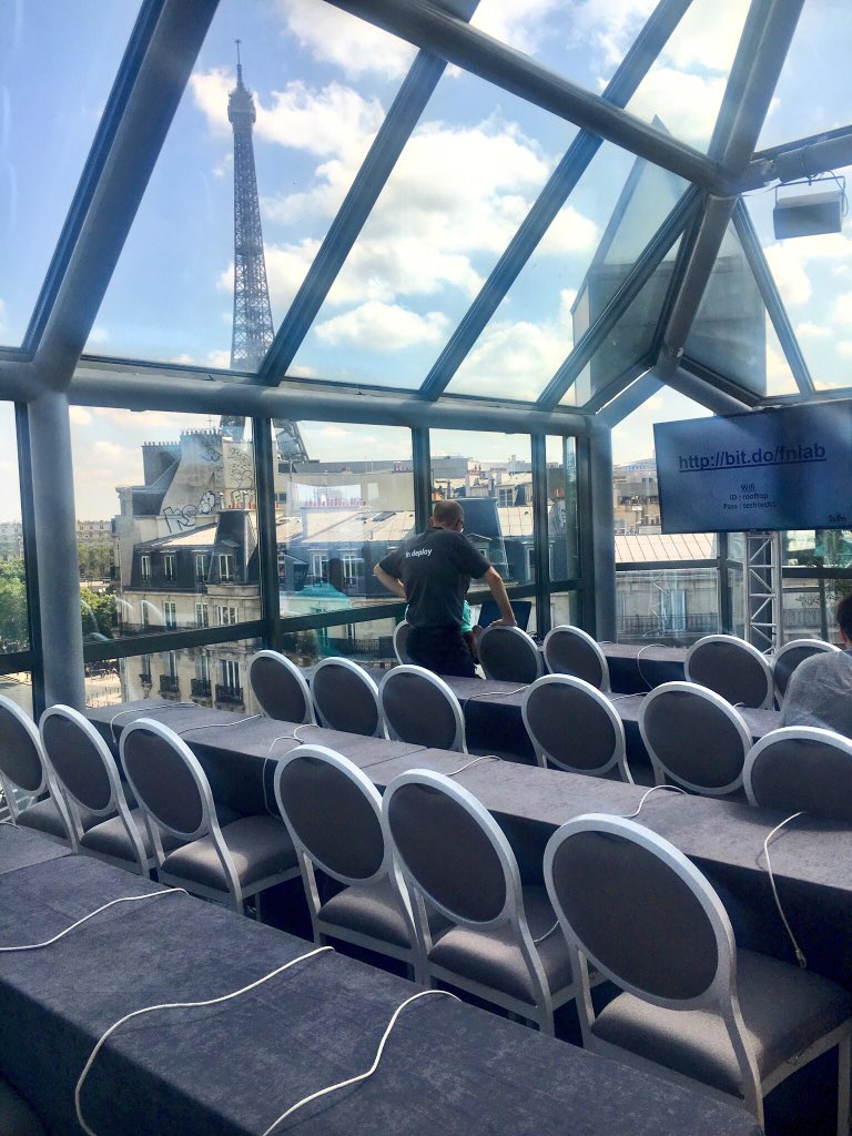 Ready for our first #handsonlab at #OracleCode - what a view and super venue for it! <a href="/OracleDevs/">Oracle Developers</a> another great few sessions lined up! #paris #oraclecodeparis