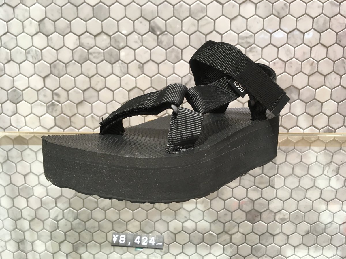 BY_CHIBA's tweet photo. 大人気ブランド〈TEVA〉が再入荷致しました。夏のお出掛けに取り入れて頂きたいアイテムです。
#BYITEMSW
#TEVA
# sandals https://t.co/ndD7bK7ais