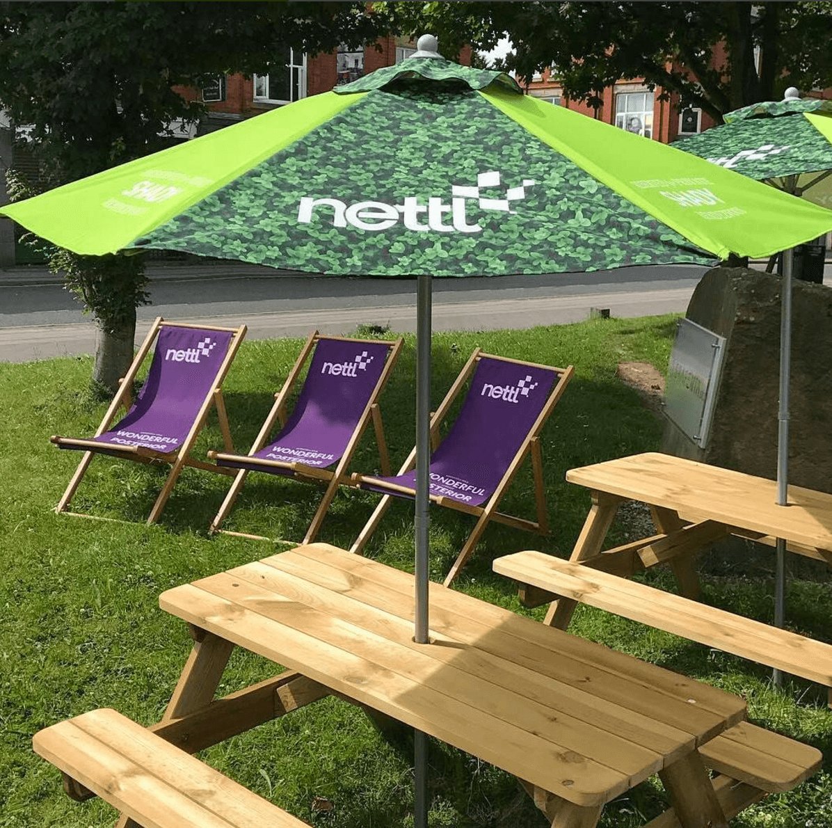 ParamountEdi's tweet photo. SUNS OUT ☀ SALES UP!  Branded Indoor &amp; Outdoor displays
#ParamountPrinters #Parasol #Gazebo #Branding #FlagBanner #Banner #Sunshine #HelloJuly #HelloSummer #Nettl #NettlOfLeith #FabricDisplays https://t.co/lfMThY2hyq