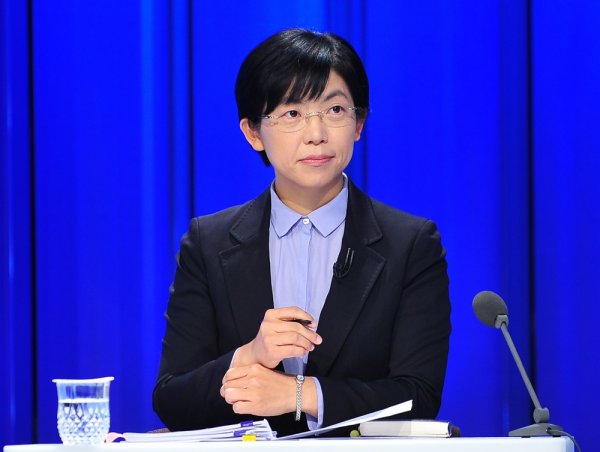 솔직히 자유한국당이 진짜 혁신하려면 비대위원장으로 이정희 전 통진당 대표 정도를 모셔와야...