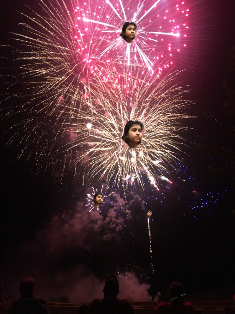 thingsonsasha's tweet photo. Light up the night https://t.co/YmYPQ0KLuh