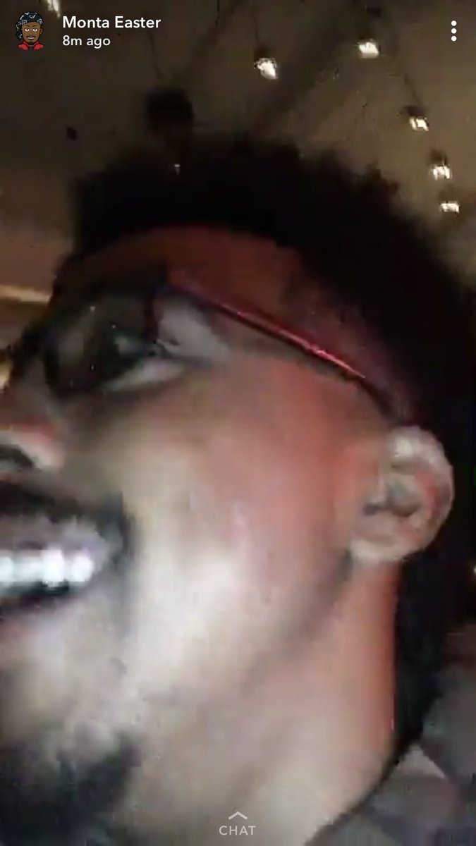 benfrankmafia's tweet photo. When you finally don’t get curved and she inda club looking bad af @MontaNumba9 @ElGuapoDeLinda  @babytubtub https://t.co/1J7TVjGWkg