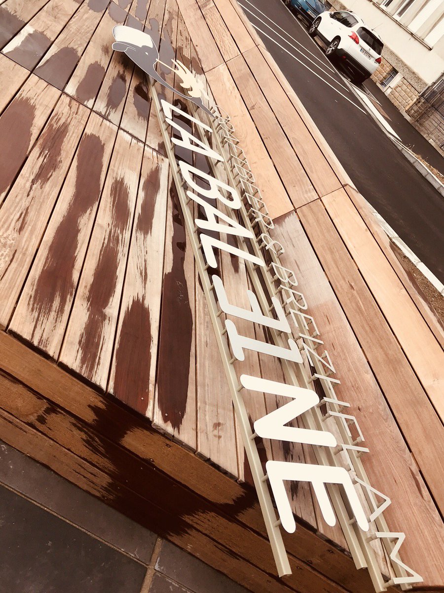 BaleineSN's tweet image. H-49 nous sommes tous impatient de pouvoir enfin ouvrir nos portes 😍🍻 #LaBD #SaintNazaire