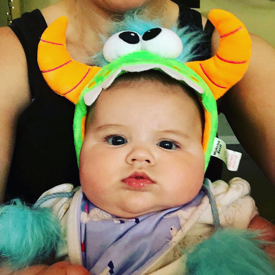 Hello baby alien! 👽 It’s a space adventure for our babies and toddlers this week. #spaceman #imanalien #babyclass #toddlerclass  #babyalien #dressup #chubbycheeks #gorgeous #whattodoinkent #newashgreen #swanley #dartford #gravesend #hartbeeps #hartbeepsnorthkent