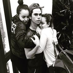 he loves me. :3 <a href="/OfADevilKidx/">Carlos Peréz</a> 💗💘🌹