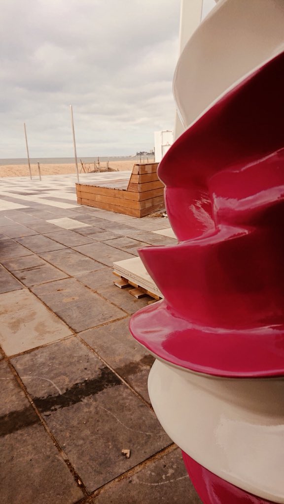 BaleineSN's tweet image. Une petite surprise Vanille Fraise est arrivée 😍 🍦🍓 #lasurprise #pournousrafraichir #LaBD #onahate #quiprendralapremiere