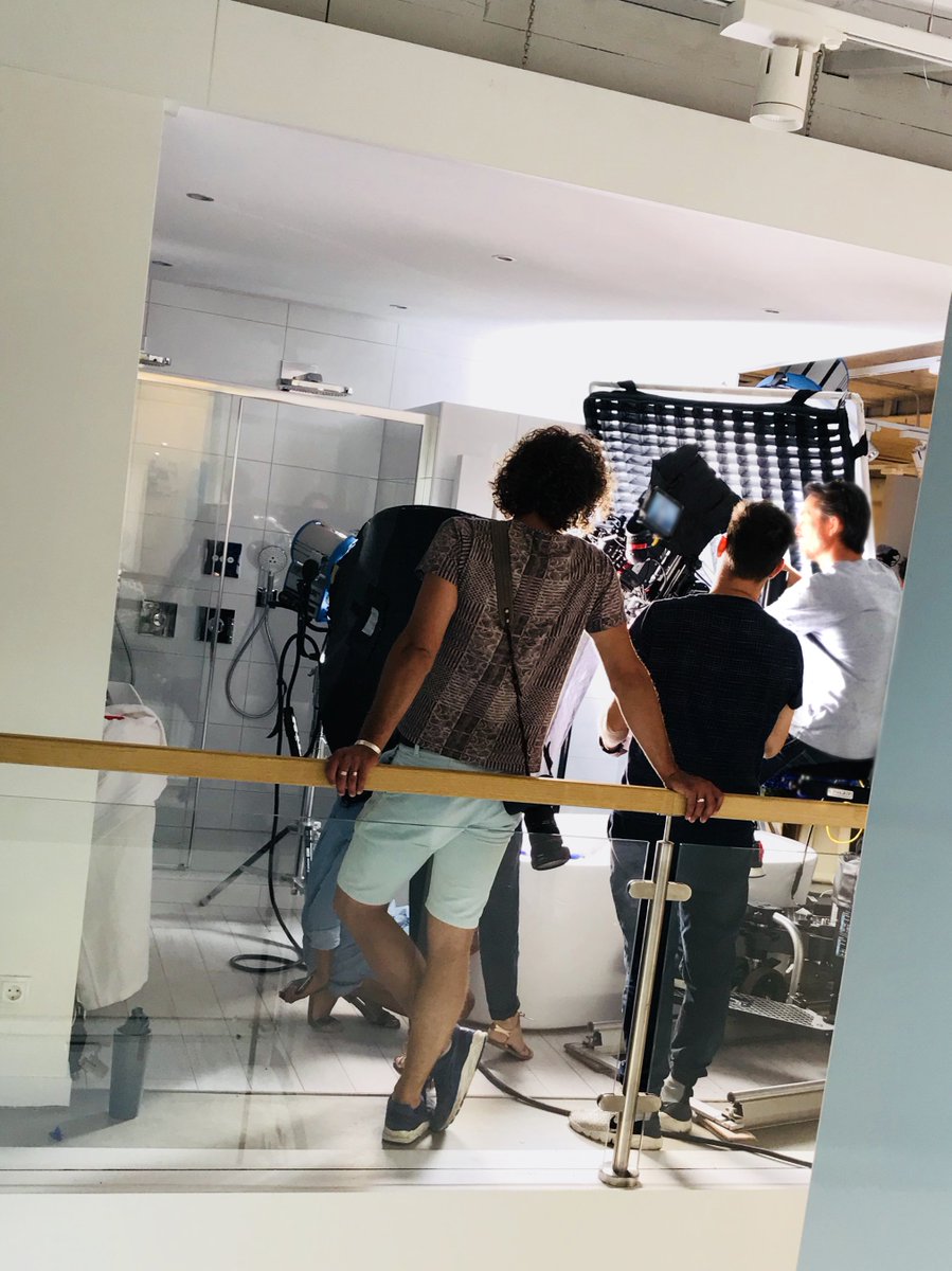 crossmarks's tweet image. It’s a wrap! 

In twee draaidagen hebben we ontzettend mooi beeldmateriaal geschoten voor een van onze trouwe retailklanten. In september zijn de twee nieuwe commercials op TV te zien, wordt vervolgd!