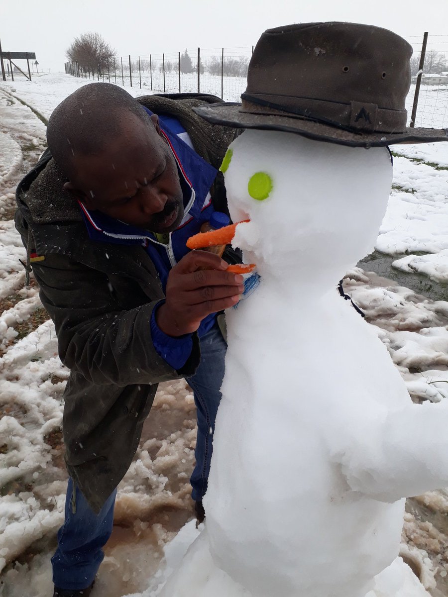 D_hufke's tweet photo. Yesterday.
#snowchasing🌨 #SnowMan⛄ #Daddy❤ #Ceres https://t.co/U4GAvrENTS