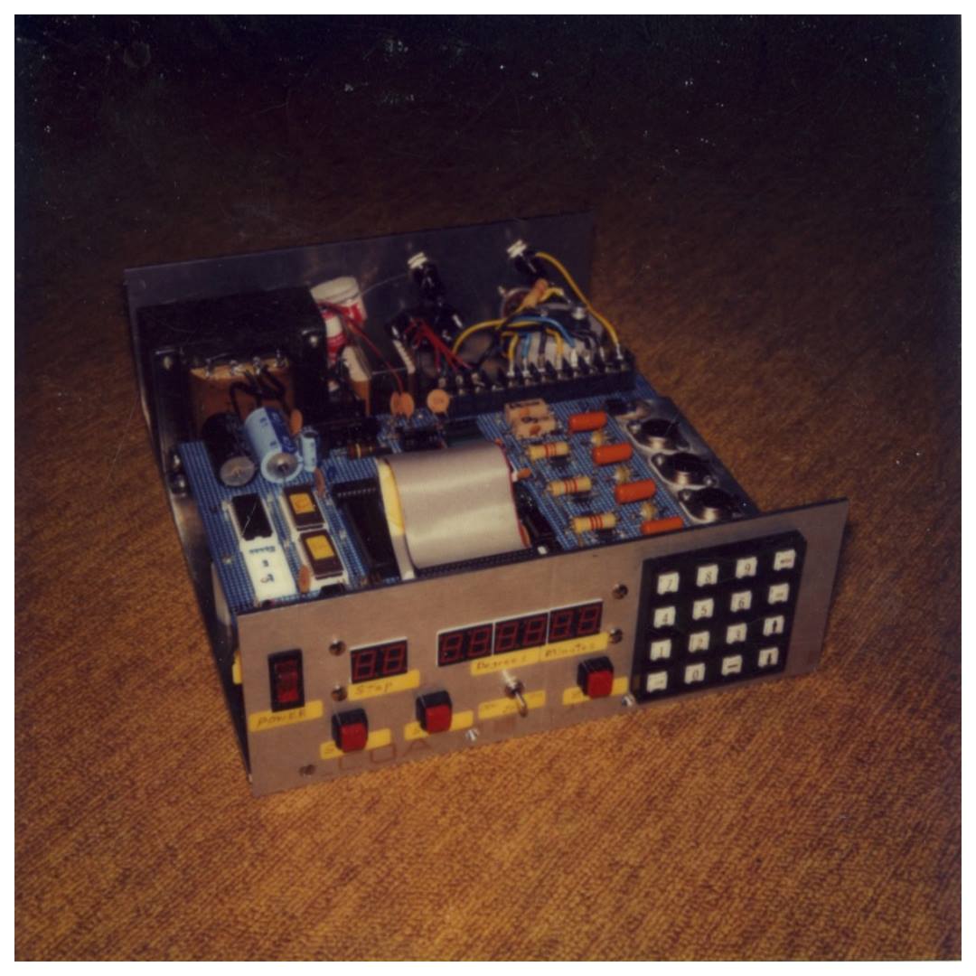 HaasUK's tweet photo. How it all started . . .a few photos of our #HaasVeryFirst fully programmable 5C rotary indexer and control. Now look at where we are! Check our current rotaries on our website: https://t.co/hQyuKUBal5
#HaasCNC #manufacturing #machining #HaasAutomation https://t.co/Z9V9DItM85