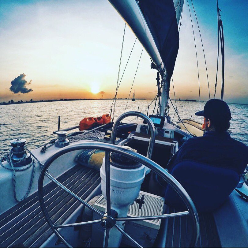 🙌🙌🙌🙌🙌 #summerlife #sailing  ⚓ #liverpool #liverpooldocks #liverpoolmarina #liverpoolcity #liverpoolfc #yachting #sail #yacht #yachtlife #boating #sailor #boatlife #sailingboat #weareliverpool #marina #yachtclub #sailingstagram