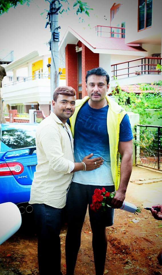 TharakkR's tweet photo. Exclusive Pics Of D Boss
#MonarchOfSandalwood
@Darshanfans171 @Shyam_Gaja316 @Pathu7999 @dasadarshan https://t.co/TojAH6FOar