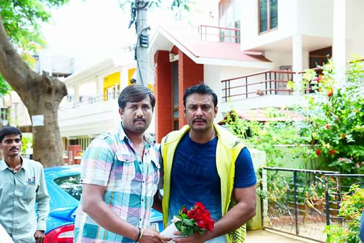 TharakkR's tweet photo. Exclusive Pics Of D Boss
#MonarchOfSandalwood
@Darshanfans171 @Shyam_Gaja316 @Pathu7999 @dasadarshan https://t.co/TojAH6FOar