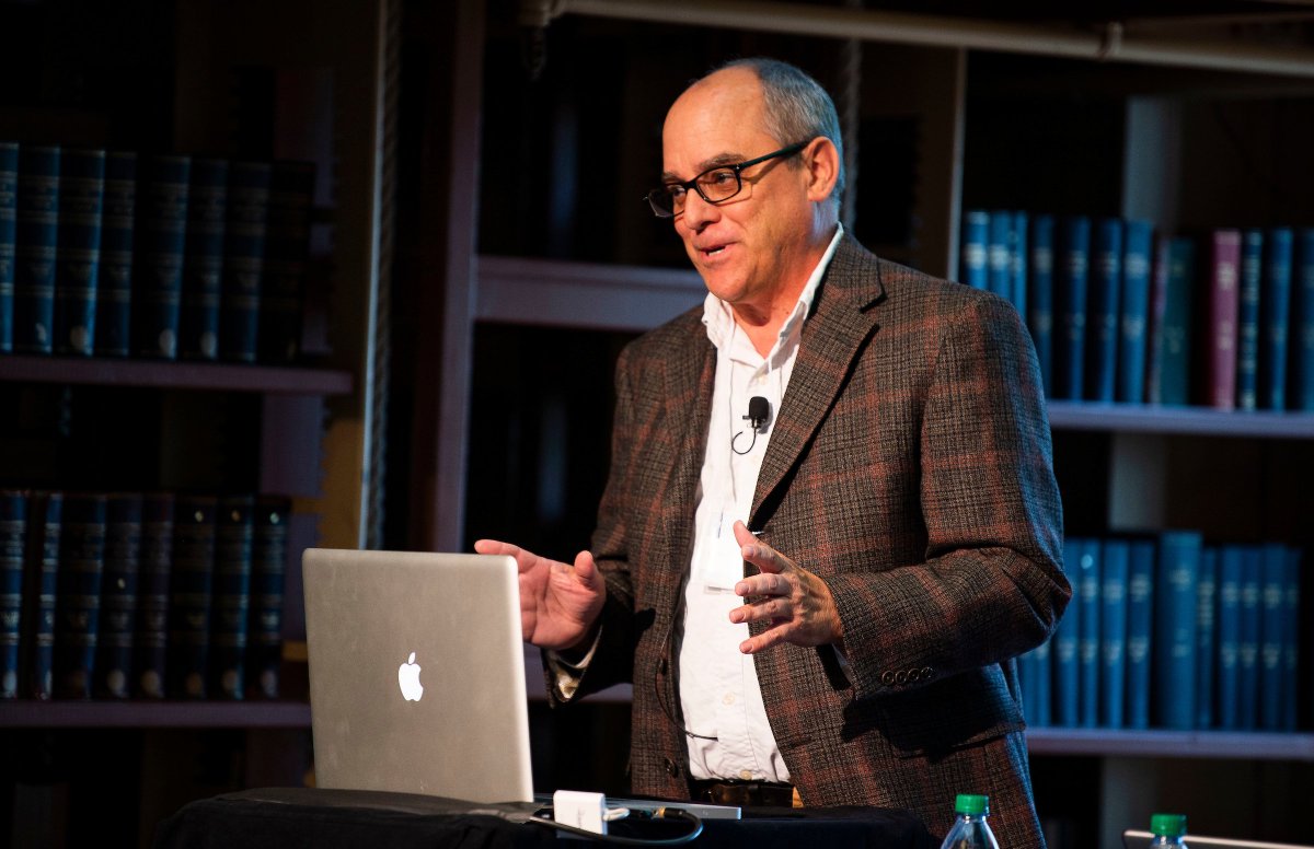 GUcstpubliclife's tweet photo. “My notion is that Catholics are somewhat politically homeless in the United States. There are two parties, two choices, and neither of them fit the faith or Catholic social teaching very well.” - Mark Gray presenting at #ThoughManyOne. Watch here: https://t.co/yn5vgKTSMV https://t.co/JSmm8LuZhh