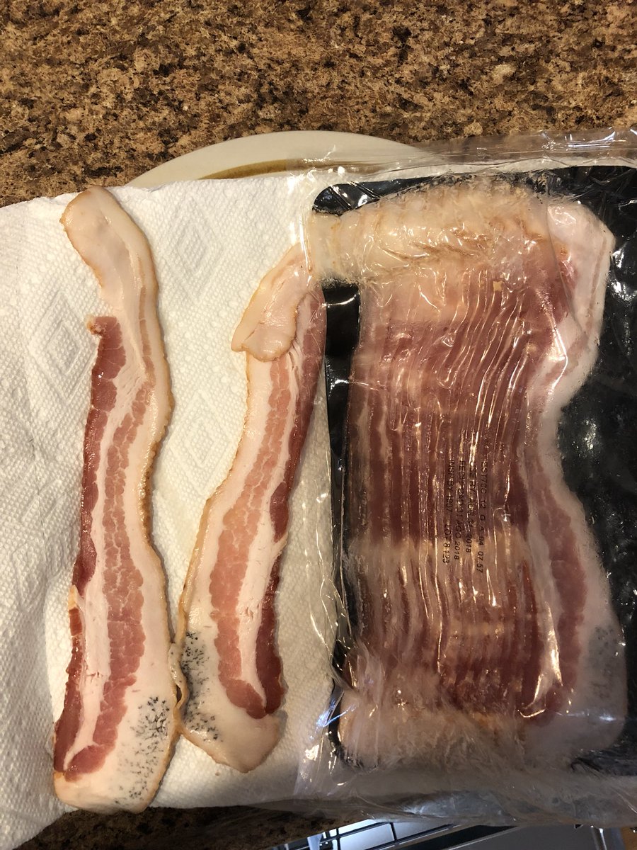 amy_bagwell's tweet photo. @SmithfieldFoods what is this in our bacon? https://t.co/XjtTsNTZ4f