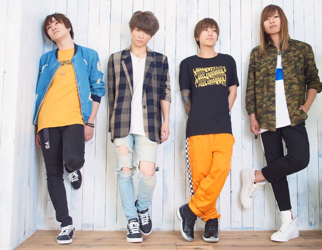 m_jeratorni's tweet photo. 昨日 BBと2マン🎶で一緒だった
A-SPADE 様 🎙
偶然にも9/4はNormCoreと共演♪
いつか BB 🎙とNorm Core も
シンクロ しないかなぁ ◟̆◞̆୨୧✨
#ASPADE #NormCore
#BreathingBooost
#OTODAMA2018 #音霊 https://t.co/qwnmbP7sos