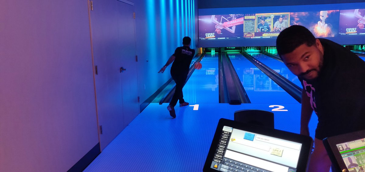 ECPforMe's tweet photo. #Champions are ready to go professional 🎳🎳🎳 #teambuilding #HatsOff4Heroes #ECPforMe https://t.co/nw58EqBJsI