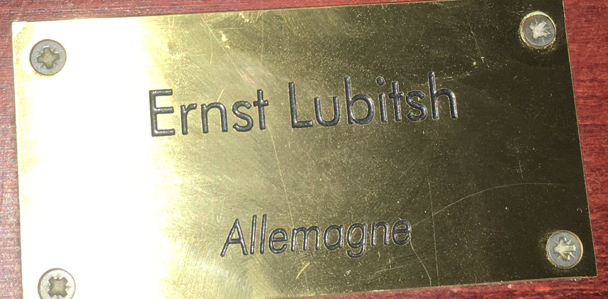  #LesCinéastesDuHangarRangée 2 :27 - ERNST LUBITSCH29 jan 1892-30 nov 1947(All)- Haute Pègre (32)- Sérénade à 3 (33)- La 8ème Femme de Barbe-Bleue (38)- Ninotchka (39)- Rendez-Vous (40)- Jeux Dangereux (42)«Je laisse les spectateurs se servir de leurs imaginations»