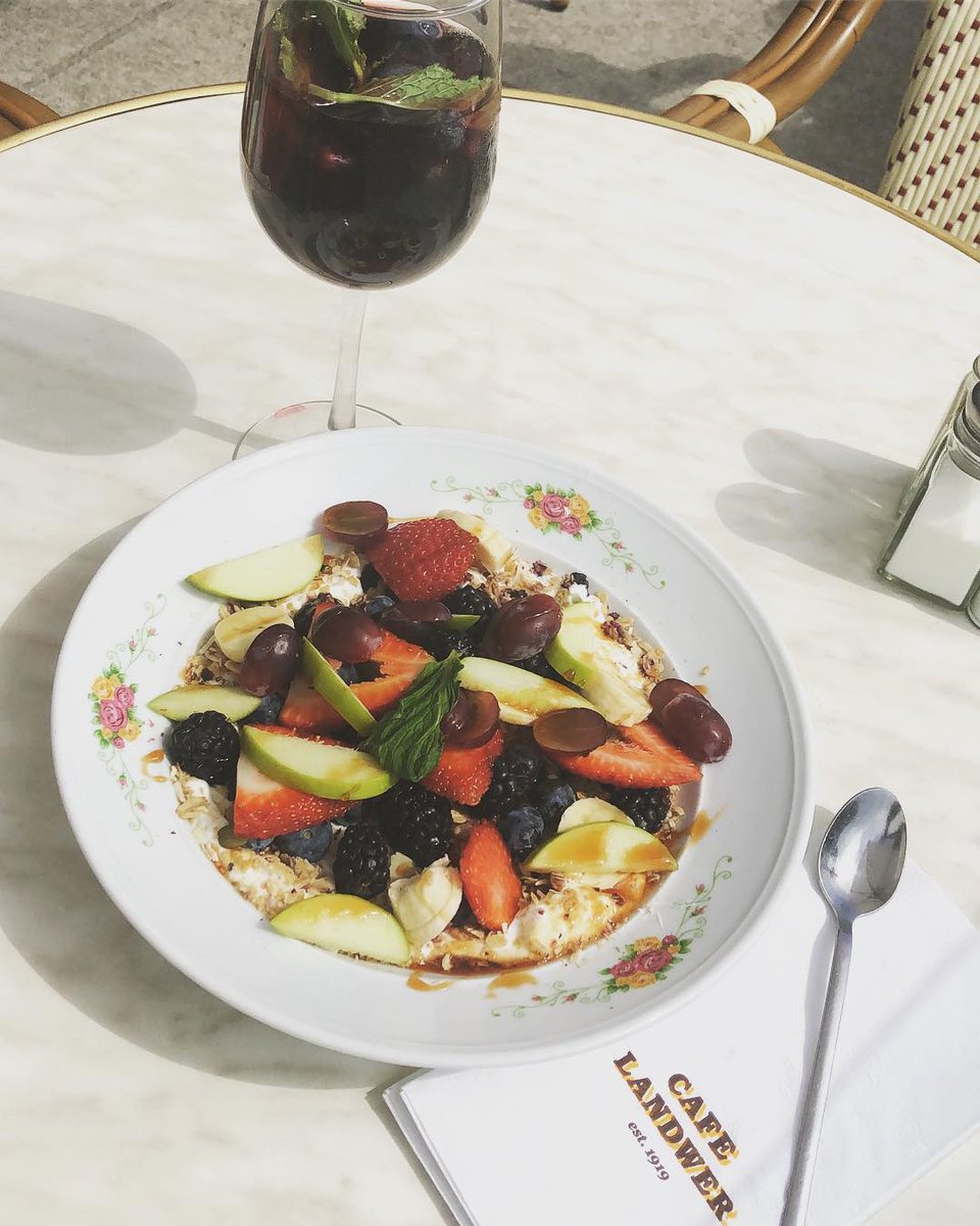 Sangria on the patio is the perfect way to relax this summer 😎
Are you choosing red or white? Let us know in the comments here! 👇
📷: @oritushh