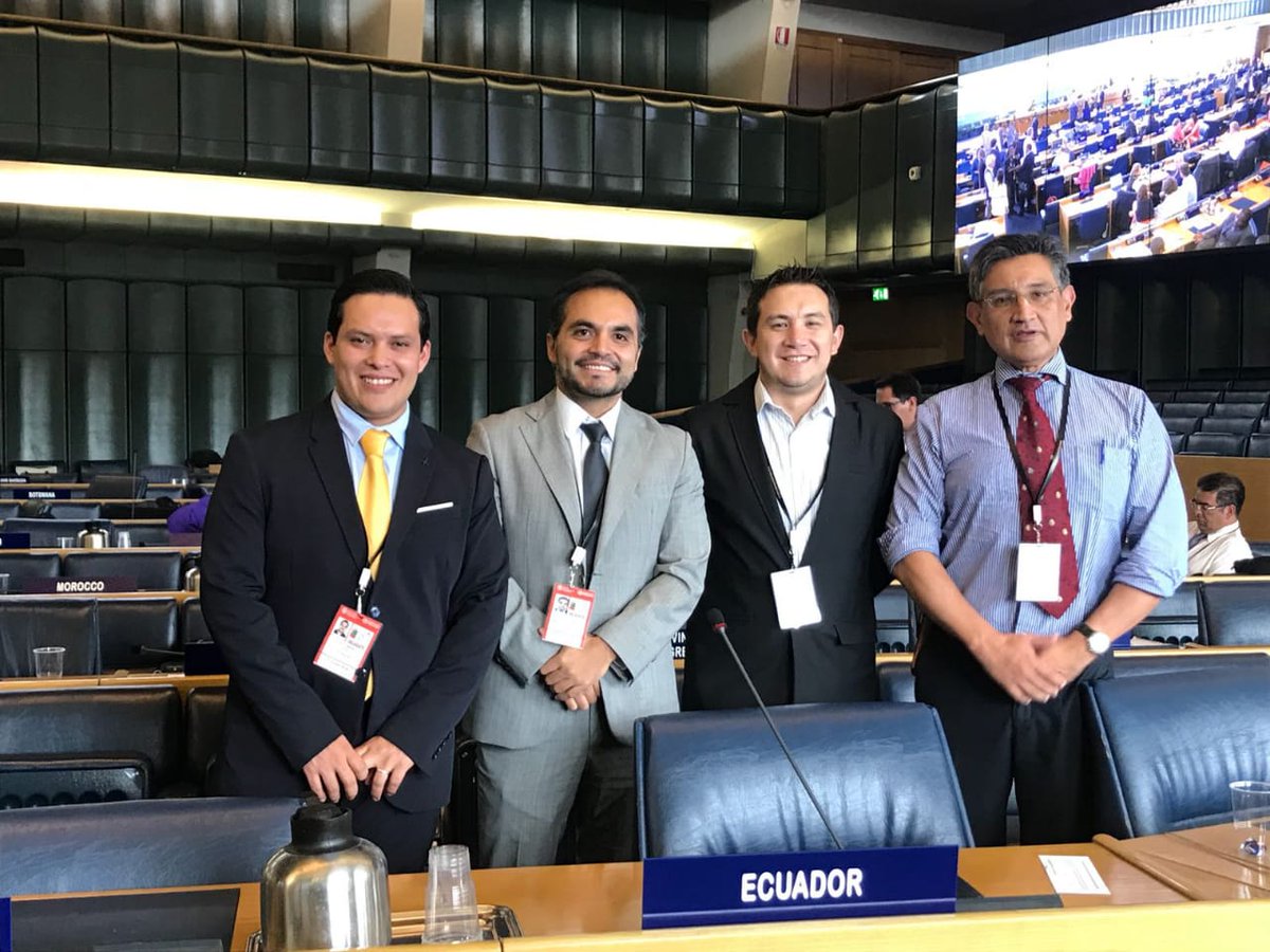 AgrocalidadEC's tweet photo. Trabajo articulado entre #Agrocalidad, @AgriculturaEc @MinAcuaPescaEc @CancilleriaEc y demás instituciones que componen el Comité Nacional del #CodexAlimentarius y están participando en la 41.ª reunión de la comisión celebrada en Roma. #ProtegemosLoQueConsumes #CodexCAC41 https://t.co/aSl7llLJaI