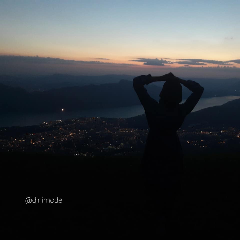 marieMEKB's tweet photo. Mon premier énorme coucher de soleil 🌅 #sunset #montrevard #savoie https://t.co/ldwCX3PDcE
