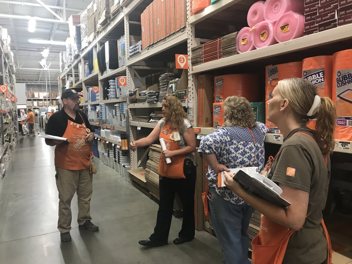 #4801proud Michelle leading specialty DH in a simulated business walk!  Driving engagement!!  <a href="/mcopley27/">michelle Copley</a> <a href="/thdpatrickbowen/">THDPATRICKBOWEN</a> <a href="/britton_denny/">Denny Britton</a> @thd_young