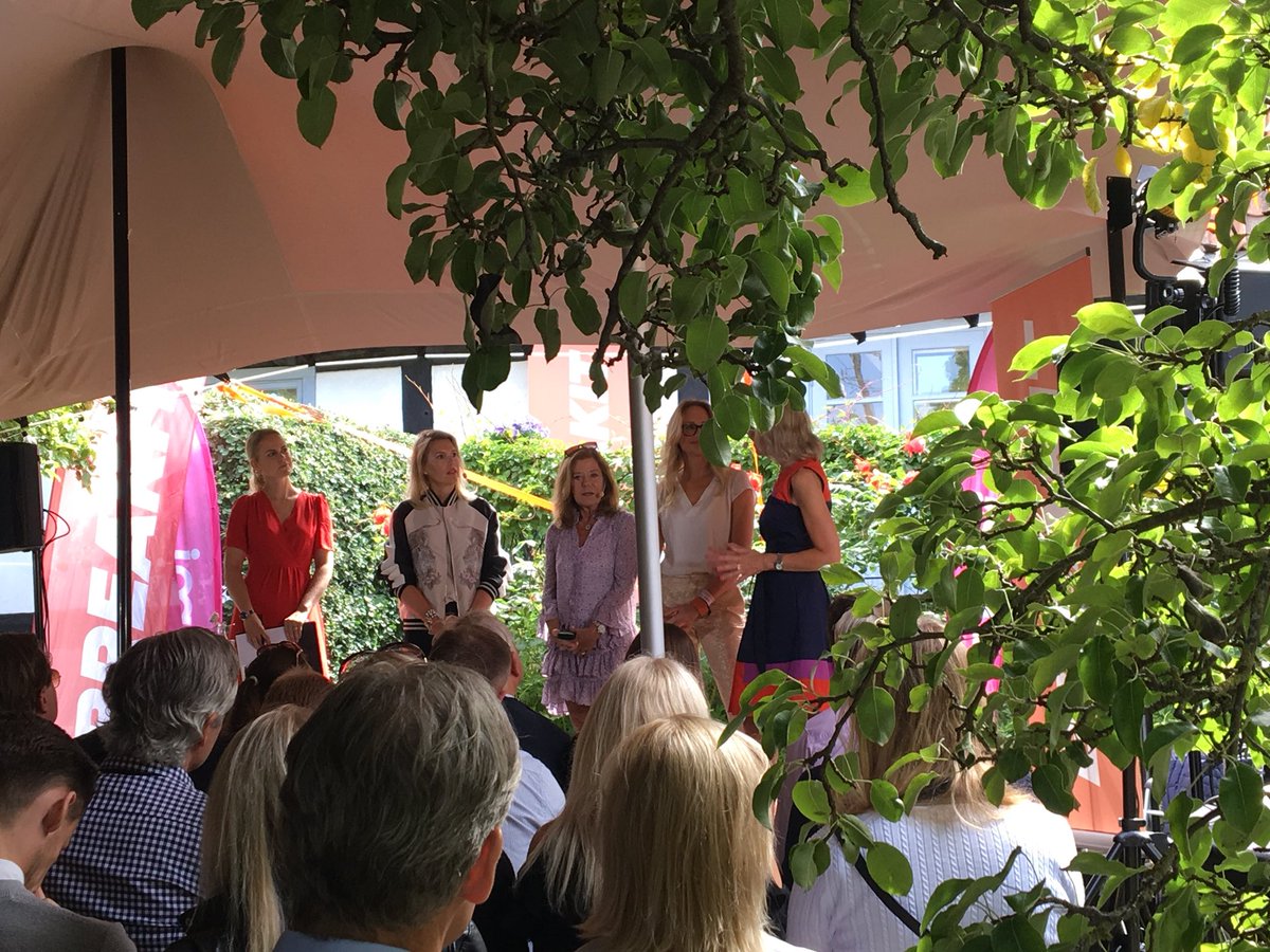 catrin_akerlund's tweet photo. Fintech behöver mer scale ups - inte fler start ups @GrantThorntonSE #almedalen https://t.co/C3iEnXBA1K