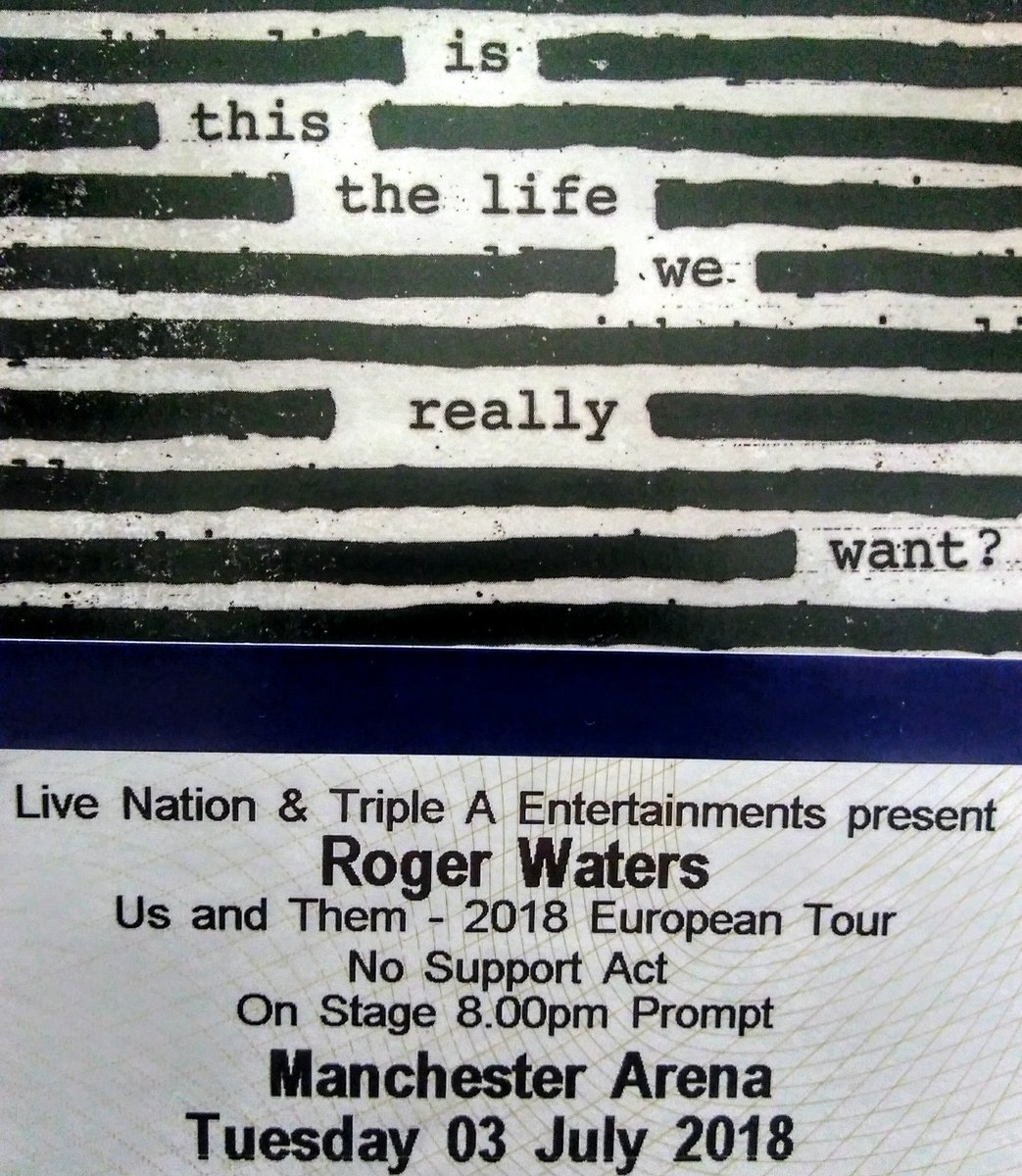 BobFollen's tweet image. #PictureThat #rogerwaters #Manchester #IAmYouAndWhatISeeIsMe #IsThisTheLifeWeReallyWant #ThereIsNoUsAndThem #WeWereAllEqualInTheEnd When you grasp it in your hands @rogerwaters remember you really deserve your @NordoffRobbins1 award! #OnwardsAndUpwards you #CambridgeGiant! :)