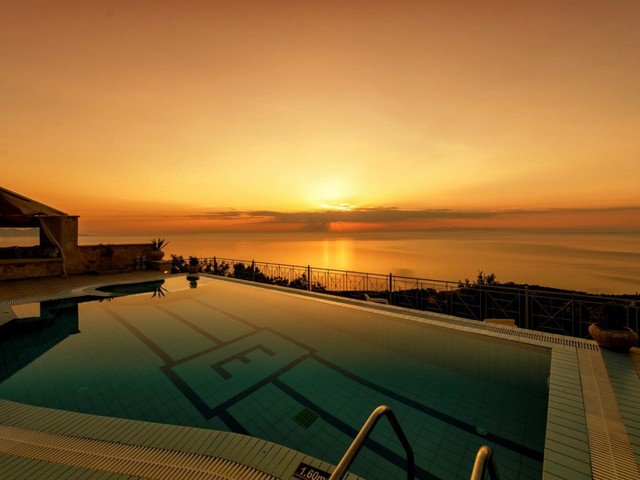 emerald_villas's tweet photo. #emeral_villas #luxuryhotel #summer2018 #seaview #emerald #bestview #luxuryvillas #privatepool #greekvilla #volimes #holidaysgreece #zakynthos https://t.co/cMCLu2BQw2