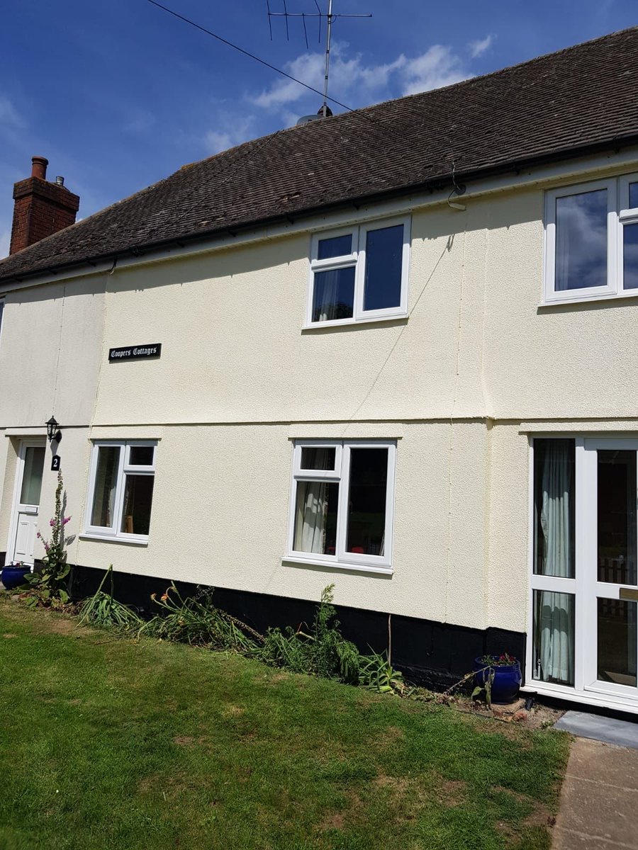 What a transformation! This house looks 10x better after we worked our magic on it. Do you like in the London are and want a house transformation of your own? Get in touch via the link below ⬇️ #TransformationTuesday #ExteriorMakeover

allweathercoating.co.uk/contact-us/