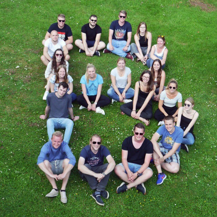 Vulkanfiber's tweet photo. Team 🅱️ freut sich auch schon auf unser Abschlussevent - es sind nur noch 6 Tage, der Countdown läuft.😍🙌🏼 wer wird wohl das rennen machen? - wir sind gespannt! 😊 #TeamB #eagleray #teamwork #eFoil #vulkanfiber #flyingfiber #FHSWF #Soest #angewandteproduktentwicklung https://t.co/HImgwJmat9