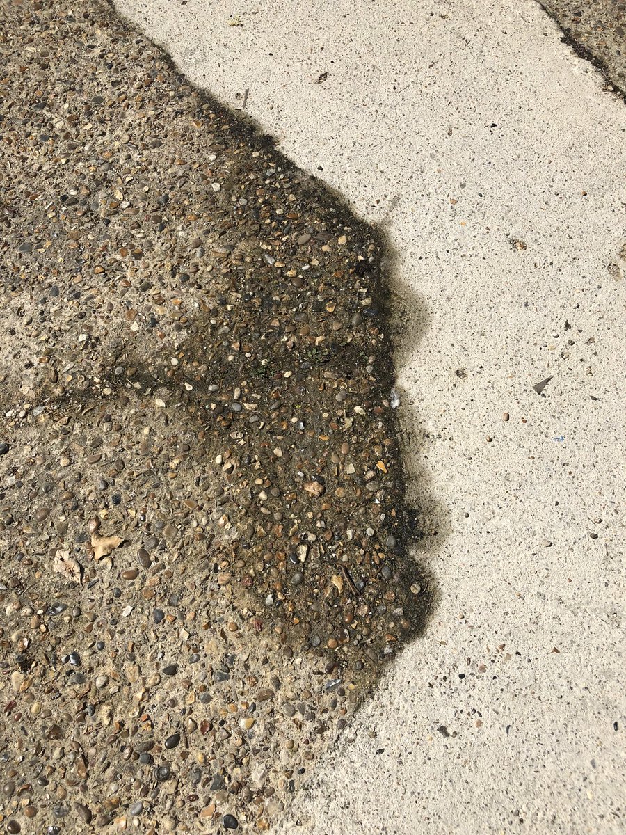 Albow48's tweet photo. @AffinityWater  you may need to come and have a look at this   It was your repair from 2 years ago that’s now leaking again  25b The Maltings CM6 1BY https://t.co/hQ4qyzgbcd