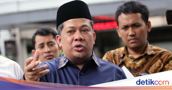 detikcom's tweet photo. "Yang jadi presiden kita itu yang terbaik dong, yang jago dong. Standar presiden kita itu Sukarno gitu dong, raksasa intelektual dunia," kata Fahri Hamzah. https://t.co/X3oRl0uo2q https://t.co/YOKGUsm12u