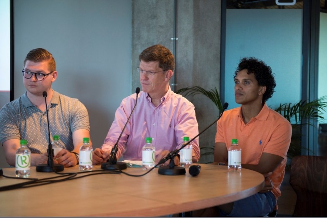 Afgelopen zaterdag was ik bij #MeestersMetDromen
<a href="/EminKececi/">𝐸ꪑⅈꪀ 𝕜ꫀᥴꫀᥴⅈ</a> <a href="/JalkenAntonia/">Jalken Antonia</a> <a href="/GerardEkelmans/">Gerard Ekelmans</a> Frits van Peski bedankt voor het leuke gesprek over het #MBO en de arbeidsmarkt 
linkedin.com/feed/update/ur…