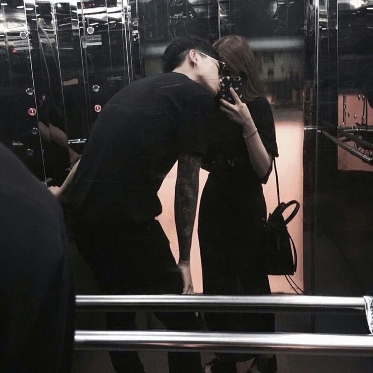 Peet1345's tweet photo. อยากถ่ายกับเธอแบบนี้บ้าง 😂
#ยืมเมจforsex https://t.co/xCDORfz6fP