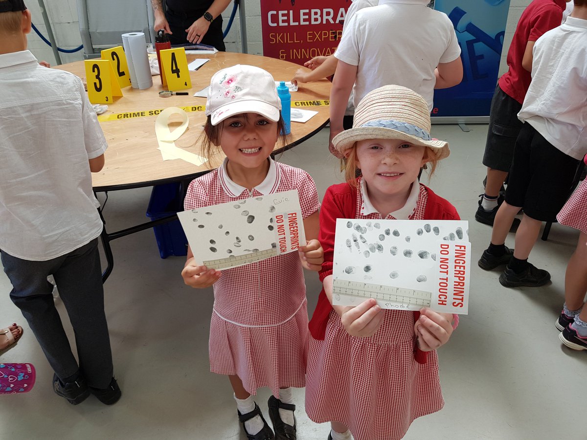 Caldecote_CE's tweet photo. Today we are celebrating 100 years of the RAF at Shuttleworth #RAF100BatonRelay https://t.co/sLT9OBYM4d