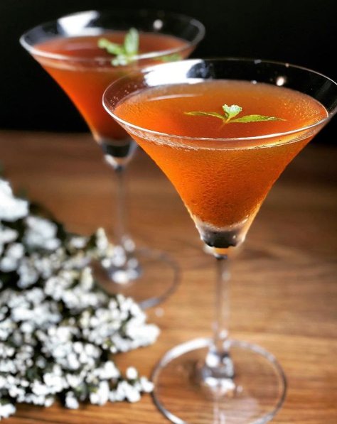 chaloadda's tweet photo. A tribute to the English Summer;
a concoction of English Breakfast tea, elderflower and vodka martini, the "Breakfast Martini" at #Adda is sure to rejuvenate your senses
🇬🇧🏆⚽️

#adda #chaloadda #kothrud #pune #fifa #fifa18 #worldcup #worldcup2018 #puneri #punekar https://t.co/kjqLzAN3fx