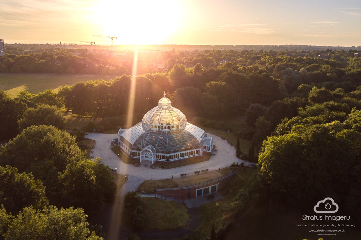 Morning has broken.....<a href="/The_Palmhouse/">SeftonPark PalmHouse</a> <a href="/LiverpoolParks/">Liverpool Parks</a> <a href="/scousescene/">ScouseScene</a> #liverpool #palmhouse #sunrise #seftonpark <a href="/VisitLiverpool/">VisitLiverpool</a> #ThePhotoHour