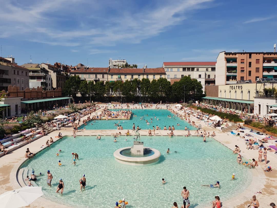 TheBestRent's tweet photo. 🌞🌡️Troppo caldo? Tuffatevi anche voi nelle migliori piscine all'aperto di Milano! Date un'occhiata al nostro articolo per saperne di più! 🌊

➡️https://t.co/VYlLVLn9TW https://t.co/ORZYTQY1Lz