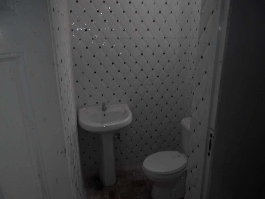 jblessing_2000's tweet image. Location: Coca Cola estate, Mowe(abt 7mins drive to the express)
Type: 3bedroom bungalow on a 600sqm
Title: Global C of O
Price:#20M(asking)
Call Kola - 08149029922, 08175090097