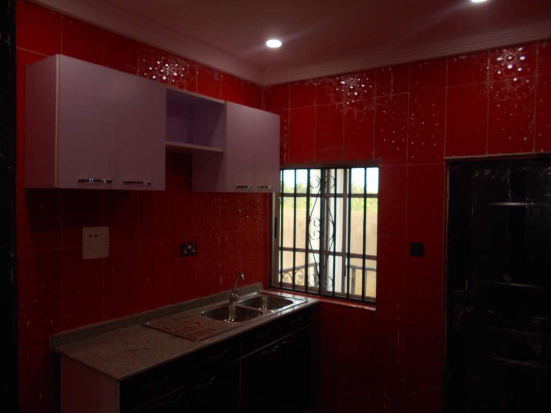 jblessing_2000's tweet image. Location: Coca Cola estate, Mowe(abt 7mins drive to the express)
Type: 3bedroom bungalow on a 600sqm
Title: Global C of O
Price:#20M(asking)
Call Kola - 08149029922, 08175090097
