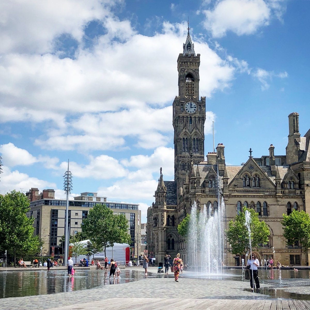 Another cracking day in the city.... #bradford <a href="/CityParkBD/">City Park, Bradford</a> <a href="/visitBradford/">Visit Bradford</a> <a href="/PavilionCafeBD/">Pavilion Cafe Bar</a>