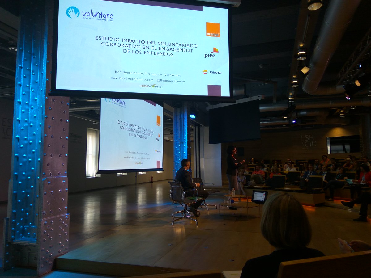 workforsocial's tweet photo. Inspiradora @BeaBoccalandro en #CongresoVoluntare sobre #engagement y sentido social del trabajo. #volcorp #workforsocial #proposito @Voluntare #voluntariado https://t.co/yc1Vlbosfy