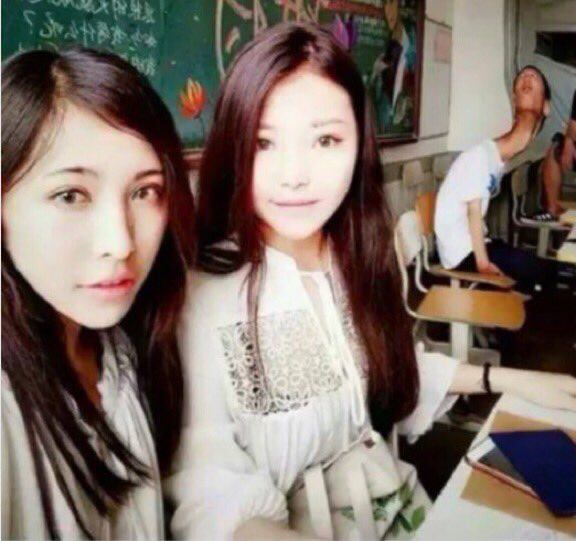 アイドルがインスタにupした写真の背景がひん曲がっていて画像修正疑惑が出たものの電柱の方が本当に曲がっていた という話 Togetter