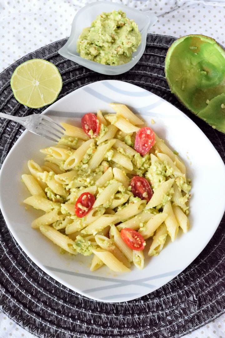 Anche oggi il caldo non ci ha risparmiato 😅 ma per fortuna con le nostre paste fredde almeno in tavola staremo al fresco!!Oggi è Monica di <a href="/aromadimandorle/">Aroma di Mandorle</a> a presentarci la sua,con pesto di avocado e mandorle e pomodorini!Ecco il link aromadimandorle.it/pasta-fredda-c…