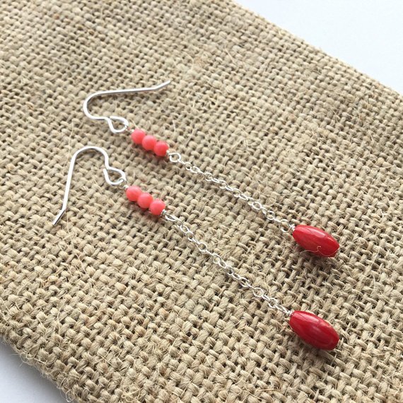 Pretty pink and red coral earrings ow.ly/OeYp30kMfUV #etsyuk #earrings #coralearrings #pinkearrings #redearrings