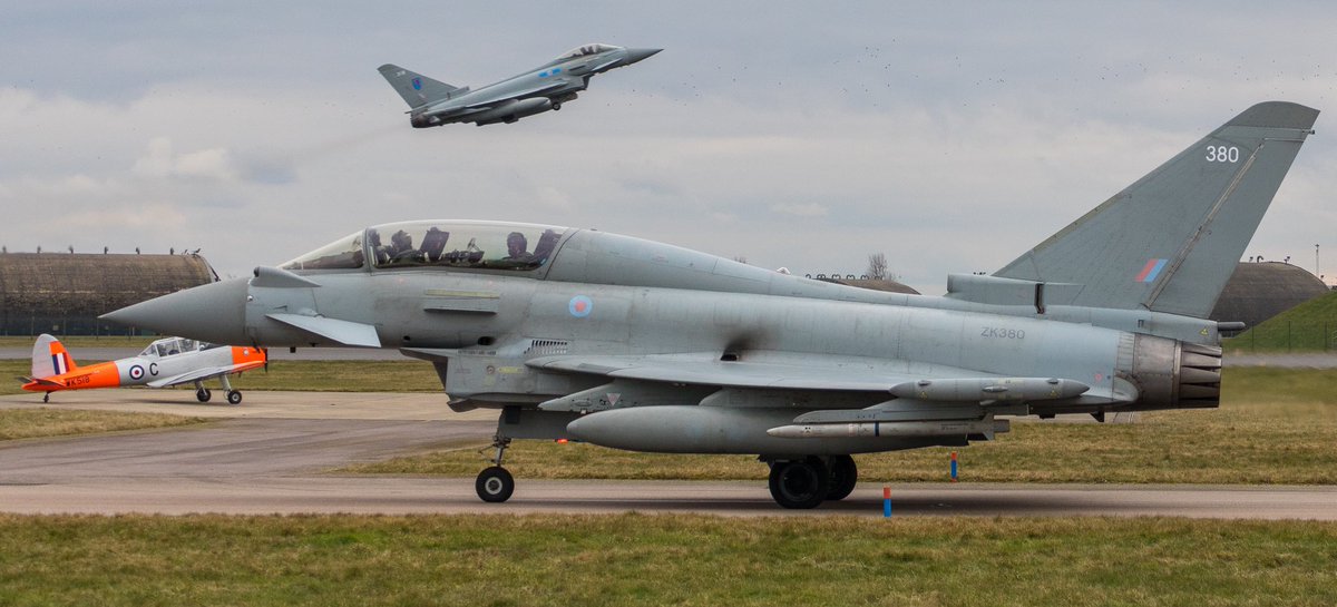 cjh3051's tweet photo. #takeofftuesday - hereβs a few of my faves of 2018 so far! #avgeek #planespotting #canonaviation #coningsby #liveforthestory #militaryaviation #potn #canoneos #royalairforce #sigmalens #viewbug #gurushots #yourshotphotographer #typhoon #voyager #a400m #atlasc1 #brizenorton https://t.co/Ndmnpl73Um