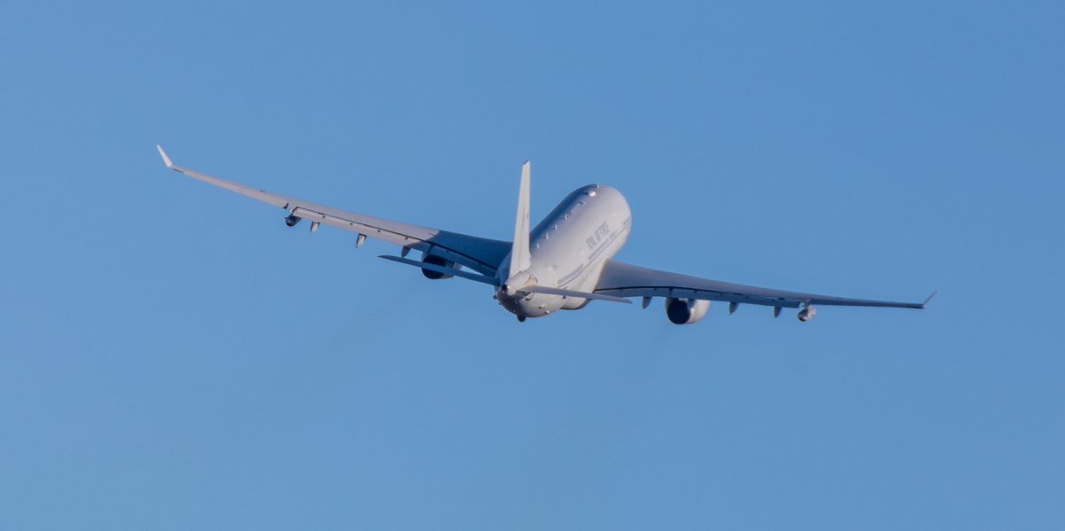 cjh3051's tweet photo. #takeofftuesday - hereβs a few of my faves of 2018 so far! #avgeek #planespotting #canonaviation #coningsby #liveforthestory #militaryaviation #potn #canoneos #royalairforce #sigmalens #viewbug #gurushots #yourshotphotographer #typhoon #voyager #a400m #atlasc1 #brizenorton https://t.co/Ndmnpl73Um