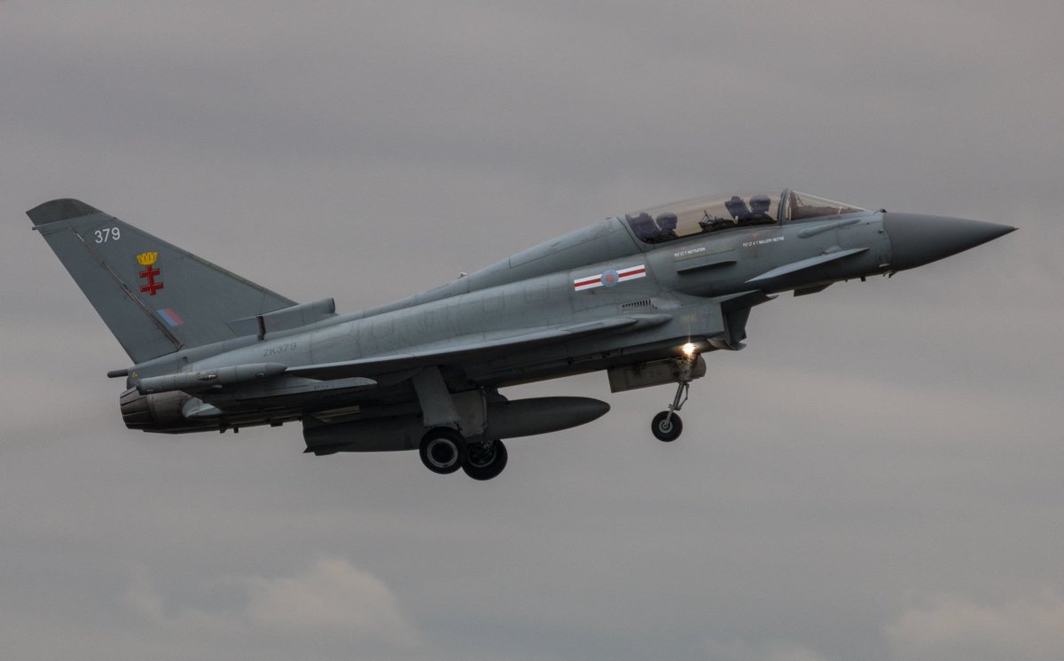 cjh3051's tweet photo. #takeofftuesday - hereβs a few of my faves of 2018 so far! #avgeek #planespotting #canonaviation #coningsby #liveforthestory #militaryaviation #potn #canoneos #royalairforce #sigmalens #viewbug #gurushots #yourshotphotographer #typhoon #voyager #a400m #atlasc1 #brizenorton https://t.co/Ndmnpl73Um